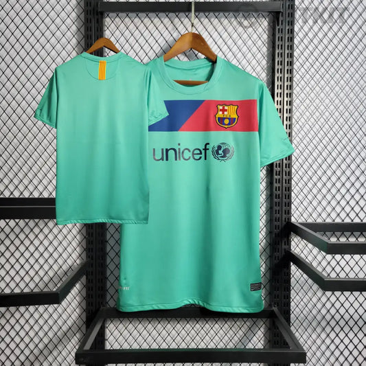 Retro 2010/11 FC Barcelona Away Shirt
